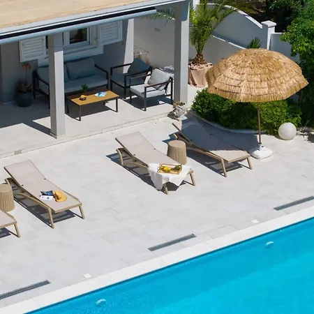 Villa Tugarka Private Pool, Fitness, Play-house, Great For Families, Max 6 Per. *