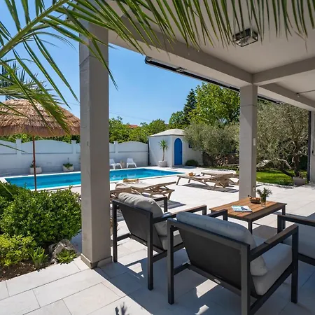 Villa Tugarka Private Pool, Fitness, Play-house, Great For Families, Max 6 Per. Tugare